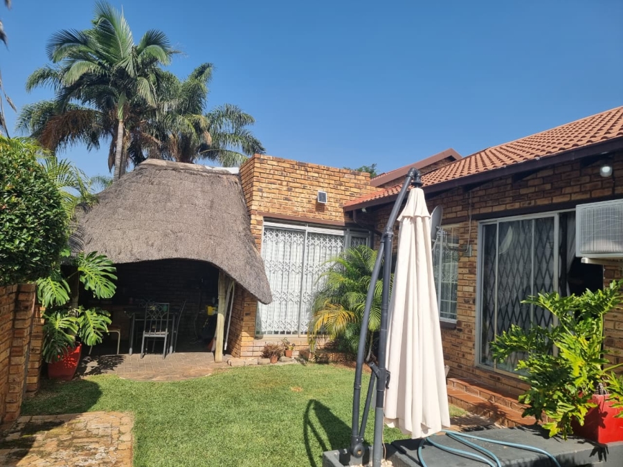 3 Bedroom Property for Sale in Safari Gardens North West